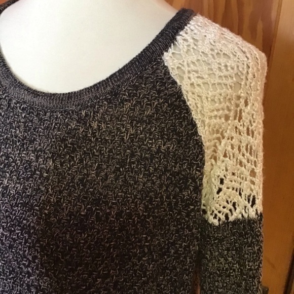3 for 20 $ bundle Pink Rose feminine lace trimmed slouchy soft sweater - Picture 5 of 11
